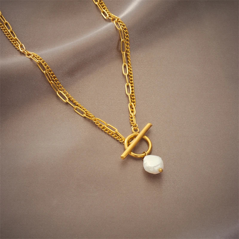 Marit - Pearl Pendant Necklace