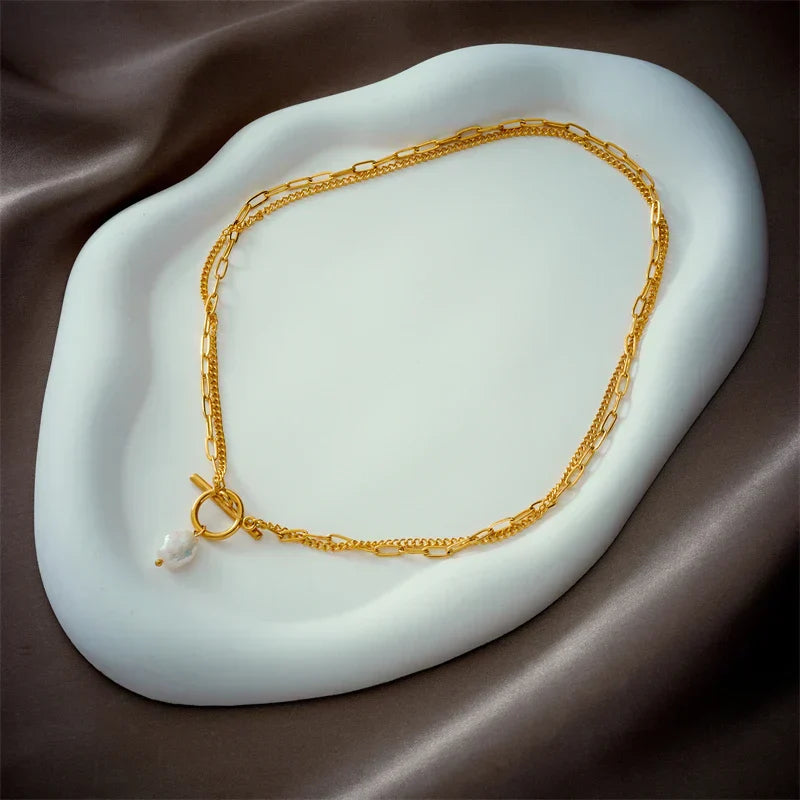 Marit - Pearl Pendant Necklace